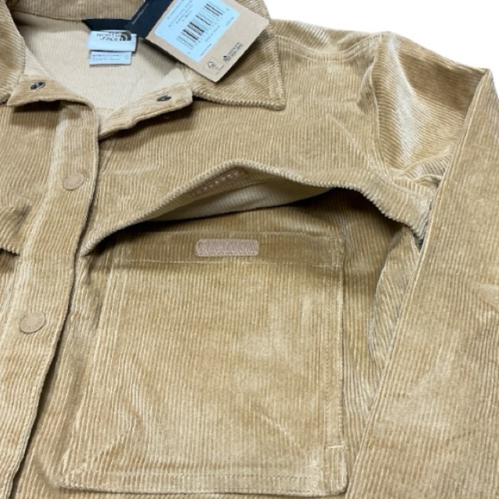 The North Face - NWT - Women's Camel Utility Jacket - Picture 4 of 5